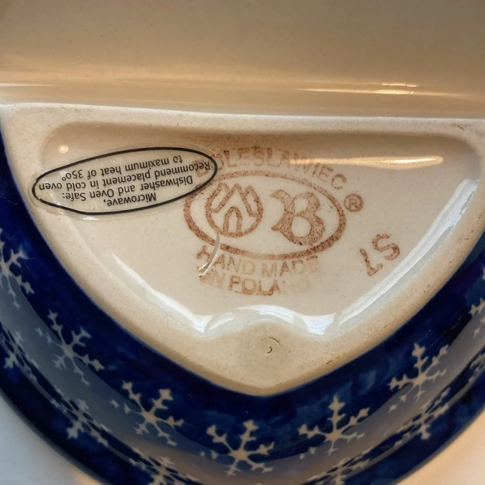 Boleslawiec divided ceramic serving dish snowflake pattern handmade in Poland S7